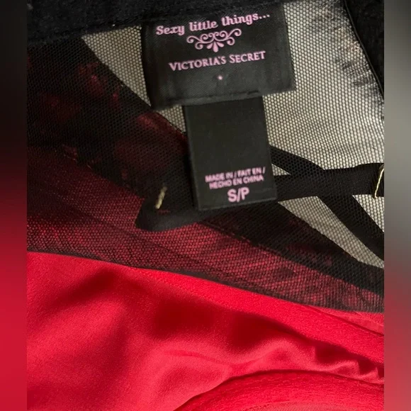 S Vs Victoria's secret
SEXY LITTLE THINGS Fantasies Collection
Senorita Costume - Picture 4 of 14